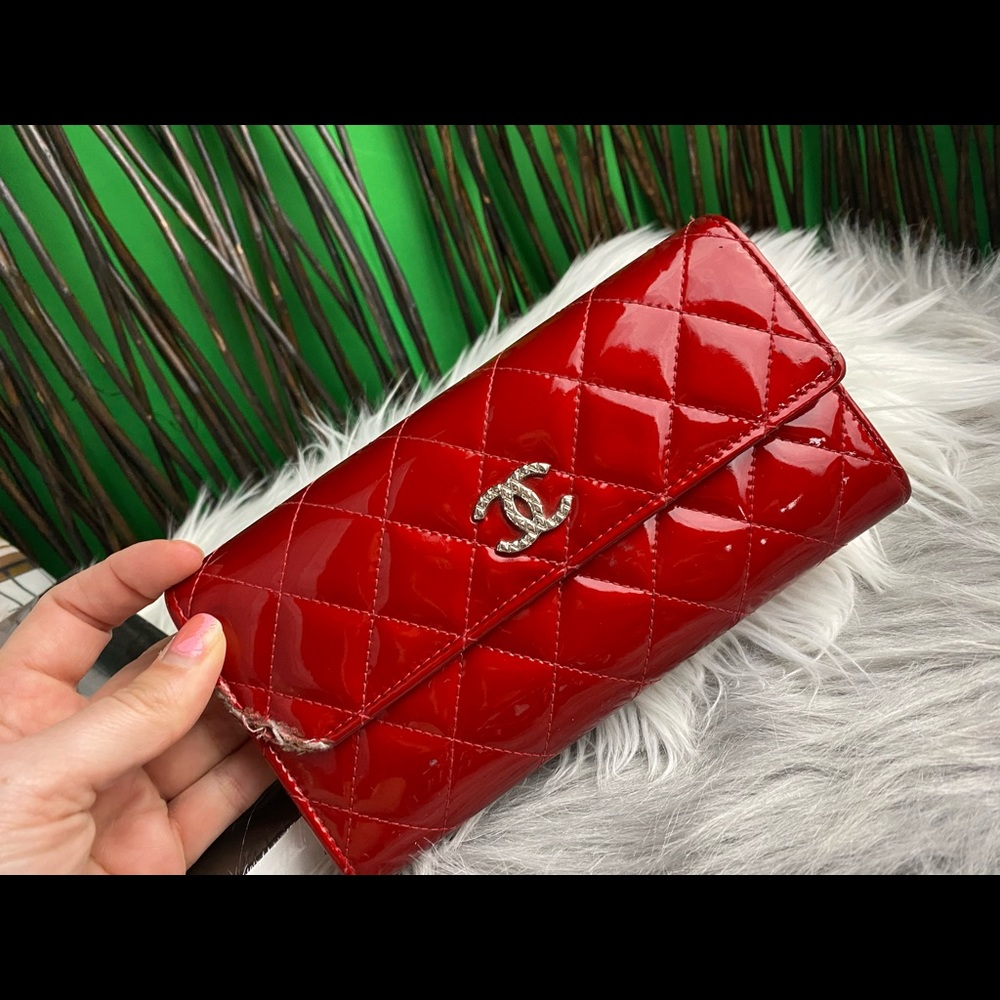 Ruby Red Long Wallet Chanel